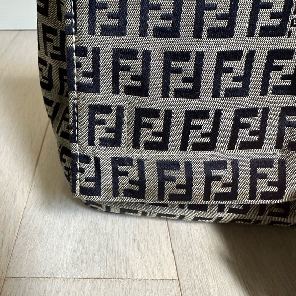 FENDI Zucchino Mamma Baguette Shoulder Handbag Canvas & White Leather - Picture 9 of 11